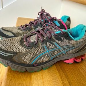 Womens ASICS GR 2170 trail running sneaker